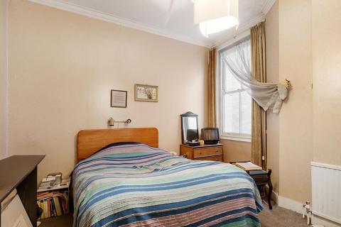 2 bedroom flat for sale, Earl's Court Square, London SW5