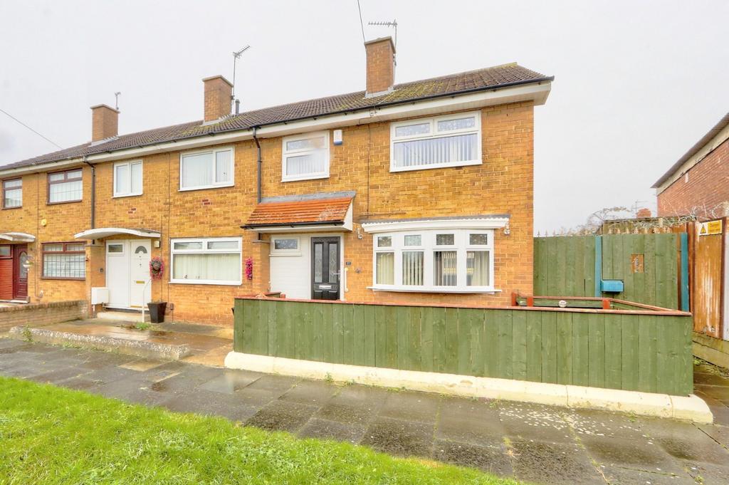 Lindisfarne Road, Middlesbrough, TS3 3 bed end of terrace house for