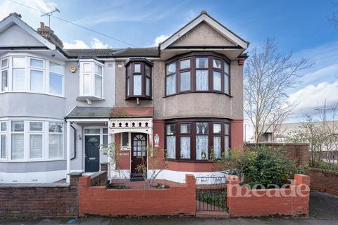 125 Garner Road, London, E17 4HG