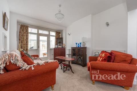 125 Garner Road, London, E17 4HG