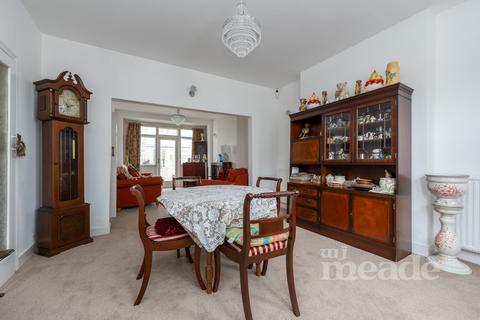 125 Garner Road, London, E17 4HG