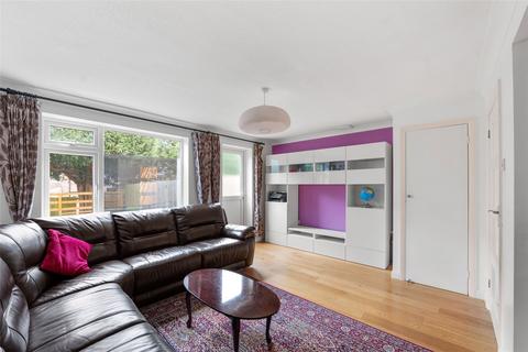 3 bedroom terraced house for sale - Saxon Way, Reigate, Surrey, RH2