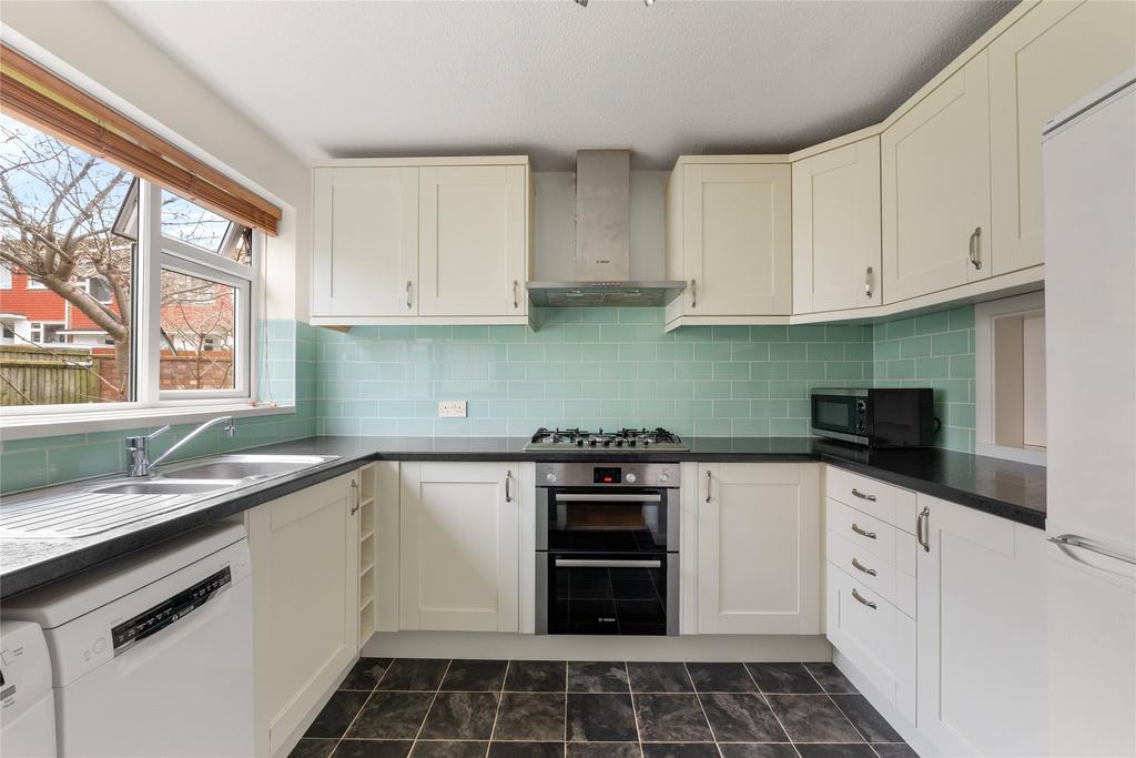 Saxon Way, Reigate, Surrey, RH2 3 bed terraced house for sale £530,000