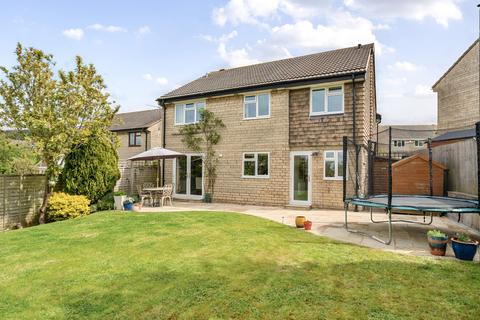 33 Apple Tree Close, Woodmancote, Cheltenham, GL52 9UA