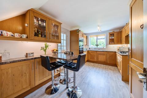 33 Apple Tree Close, Woodmancote, Cheltenham, GL52 9UA