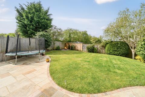 33 Apple Tree Close, Woodmancote, Cheltenham, GL52 9UA