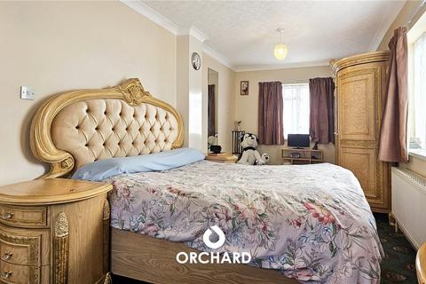 4 bedroom semi-detached house for sale, Glebe Avenue, Ickenham, UB10