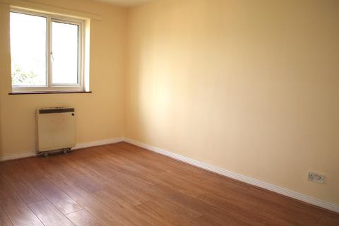 1 bedroom flat to rent - Milburn Road, Gillingham ME7