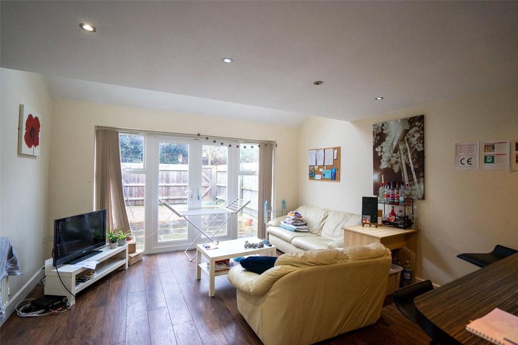 Eastleigh Road, Leicester LE3 4 bed terraced house for sale £270,000