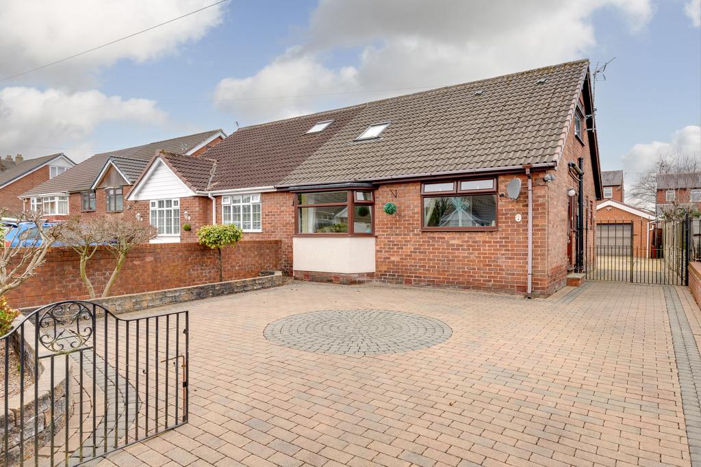 Orrell, Wigan WN5 3 bed chalet for sale £230,000