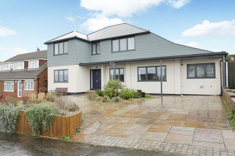 4 bedroom detached house for sale, Downs Avenue, Whitstable, CT5