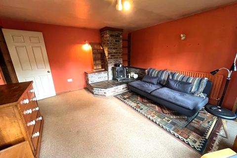 4 bedroom bungalow for sale - High Street, Llanfyllin, Powys, SY22