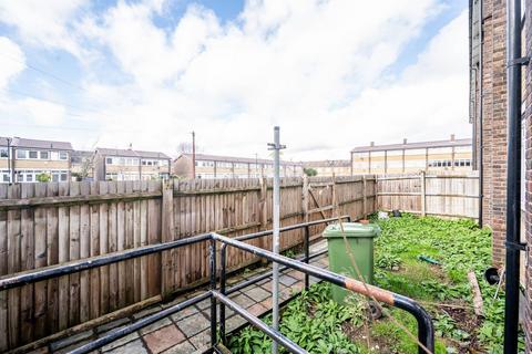 5 Bowater Place, London, SE3 8ST