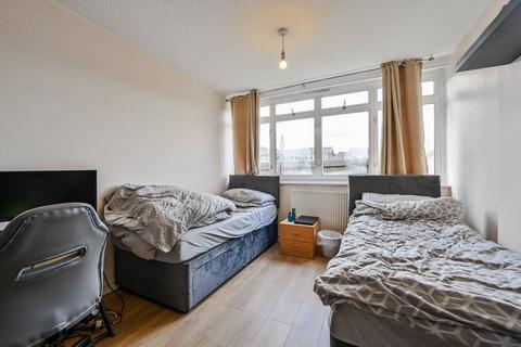 5 Bowater Place, London, SE3 8ST