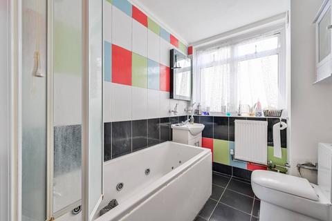 5 Bowater Place, London, SE3 8ST