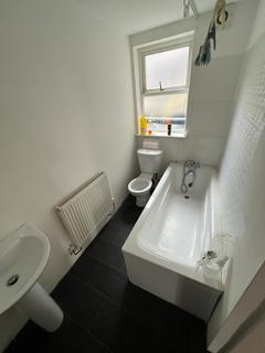 1 bedroom flat to rent, St Johns square, Stoke-on-Trent ST6 3AJ
