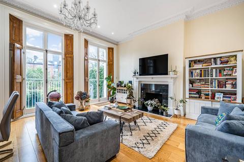 2 bedroom flat for sale, Buckland Crescent, Swiss Cottage, London, NW3