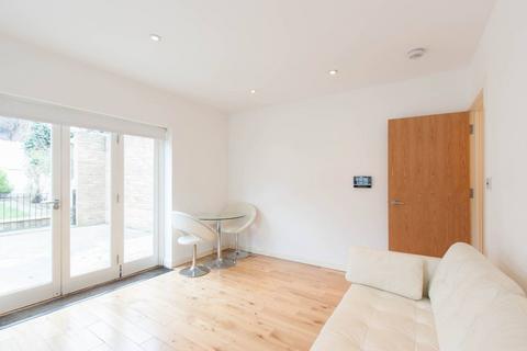 1 bedroom flat to rent - Loftus Road, Shepherd's Bush, London, W12