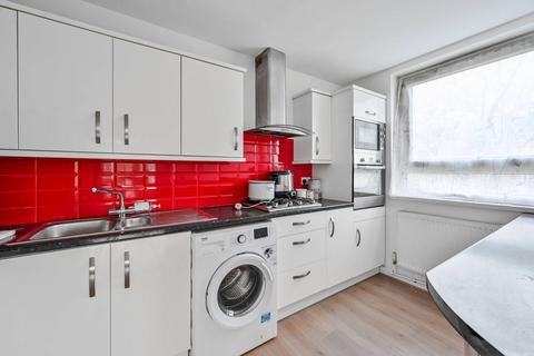 3 bedroom flat to rent, Bow, Bow, London, E3