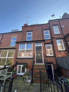 3 bedroom terraced house to rent, Pasture Crescent, Leeds, West Yorkshire, LS7