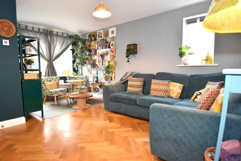 11 Braid Drive, Tiverton, EX16 4FQ