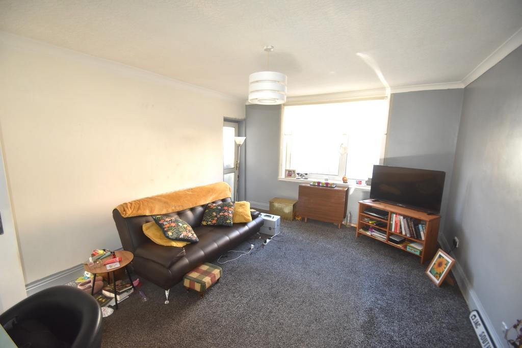 Tantallon Road, Glasgow G41 2 bed flat for sale £130,000