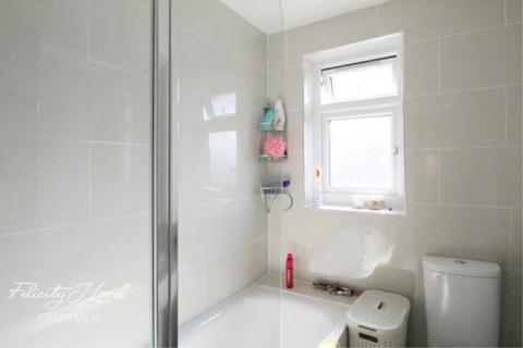 4 bedroom terraced house to rent, John Silkin Lane, London