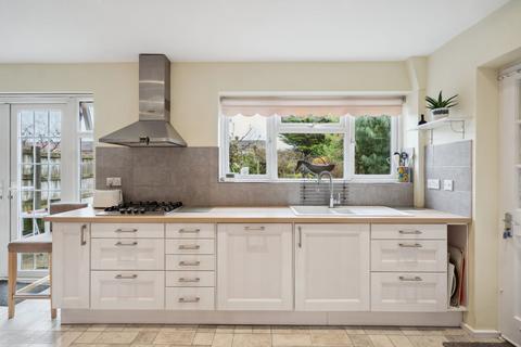 24 Heath Road, Beaconsfield, HP9 1DG