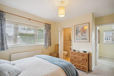 24 Heath Road, Beaconsfield, HP9 1DG