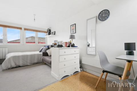 undefined, Barratt Avenue, Alexandra Park, London, N22