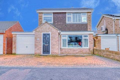 4 bedroom detached house for sale, Clacton on Sea CO16