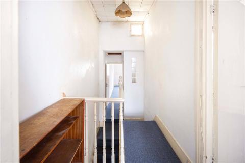 82 Adley Street, London, E5 0DZ