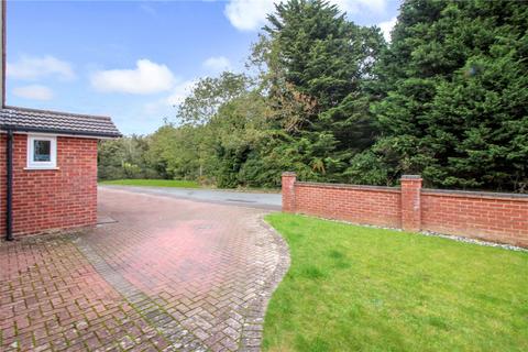 3 bedroom bungalow for sale - Eastern Crescent, Thorpe St Andrew, Norwich, Norfolk, NR7