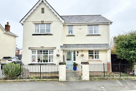 4 bedroom detached house for sale, Larks Meadow - Vendor Suited