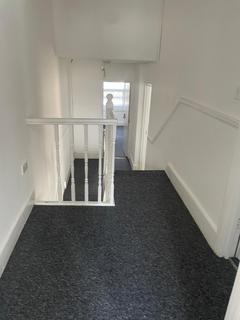 5 bedroom house share to rent - Morval Road, London SW2