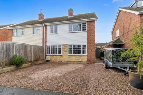 3 bedroom semi-detached house for sale - Westview Close, Worcester, Worcestershire, WR2 5HG