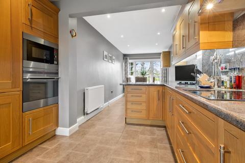 3 bedroom semi-detached house for sale - Westview Close, Worcester, Worcestershire, WR2 5HG