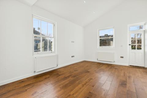 2 bedroom flat for sale, Fulham Palace Road, Bishops Park, London