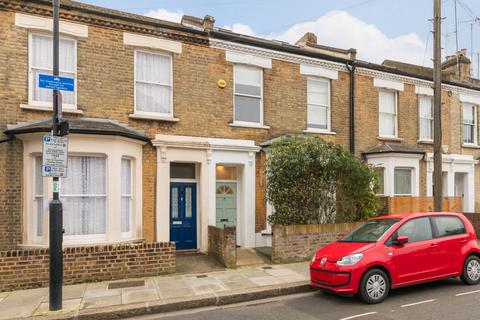 4 bedroom terraced house to rent, Sterne Street, London