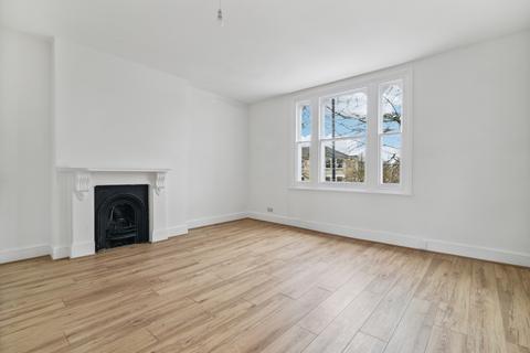 4 bedroom flat to rent, Chiswick High Road, London