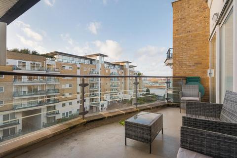2 bedroom flat for sale, Compass House, Smugglers Way, London