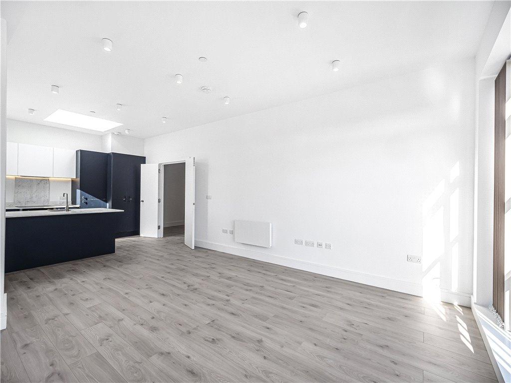 Bedroom/Kitchen