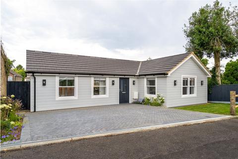31 Albert Road, Warlingham, CR6 9EP