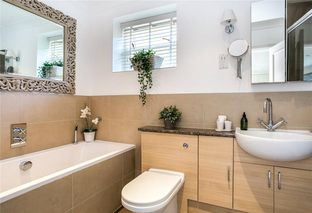 En Suite Bathroom