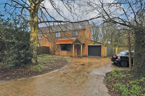 3 bedroom cottage for sale - School Road, Buckenham, Norwich, NR13
