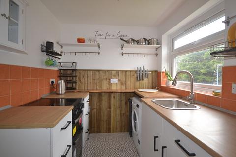 2 bedroom flat for sale, Trees Court, St. Peters Crescent, PO20