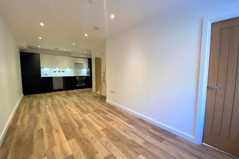 1 bedroom apartment to rent, Trinity Place, Woking GU21