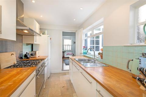 3 bedroom house for sale - Eversleigh Road, SW11