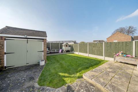 16 Redleaves Avenue, Ashford, TW15 1LD