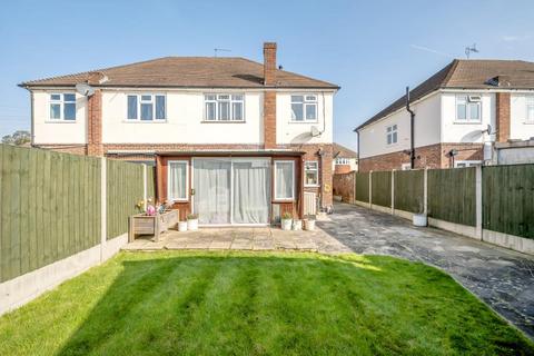 16 Redleaves Avenue, Ashford, TW15 1LD